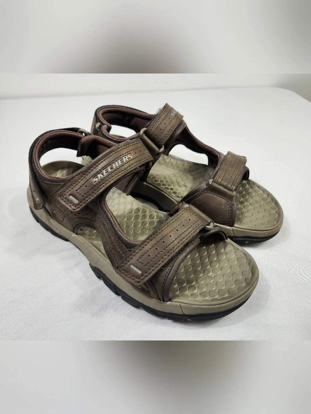 Skechers Men's 9 M Brown Outdoor Hook-and-Loop Sport Luxe Foam Sandals